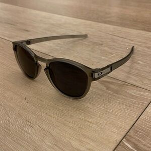 Oakley Latch